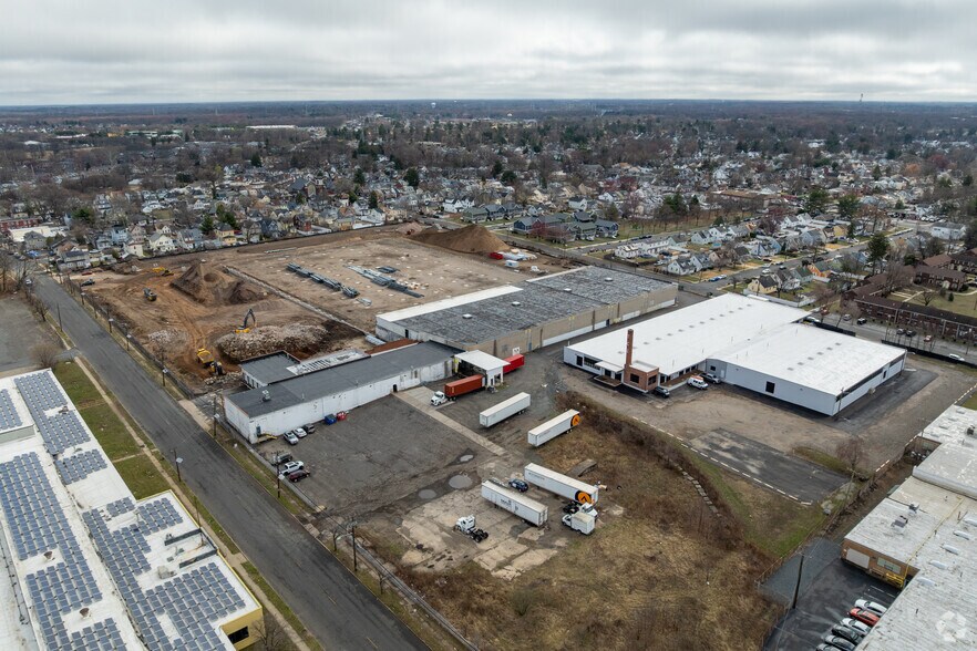 More Photos Of 1437 E State St, Hamilton Unknown For Lease