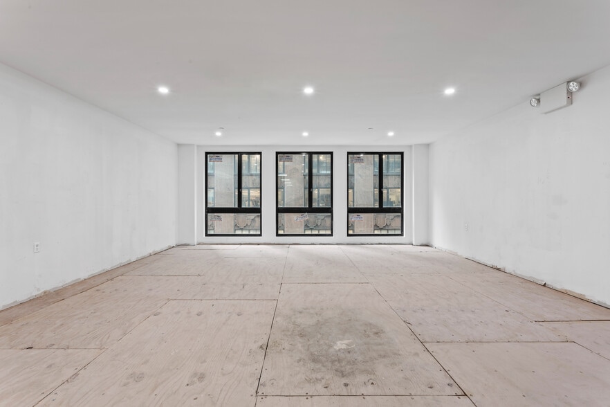 More Photos Of 203-205 W 38th St, New York Office For Lease