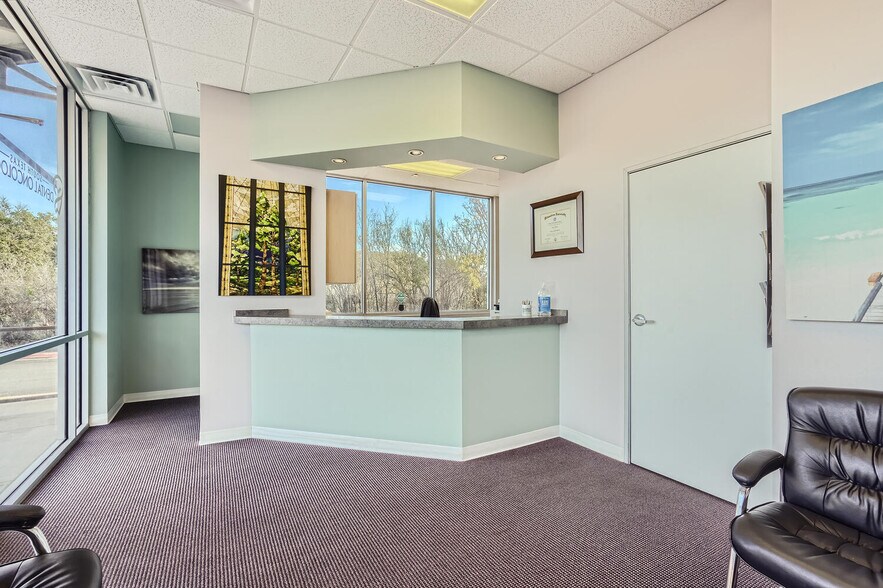 More Photos Of 8202 N Loop 1604 W, San Antonio General Retail For Sale