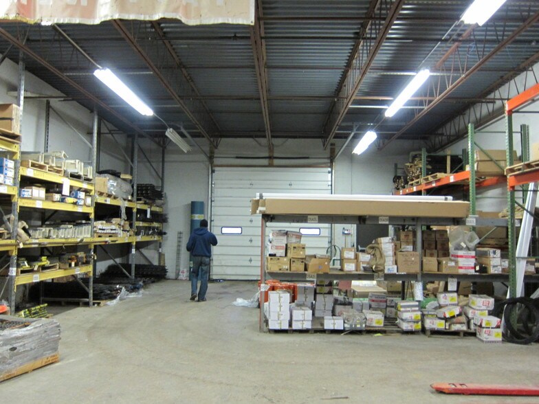 More Photos Of 15 Little Brook Ln, Newburgh Warehouse For Lease