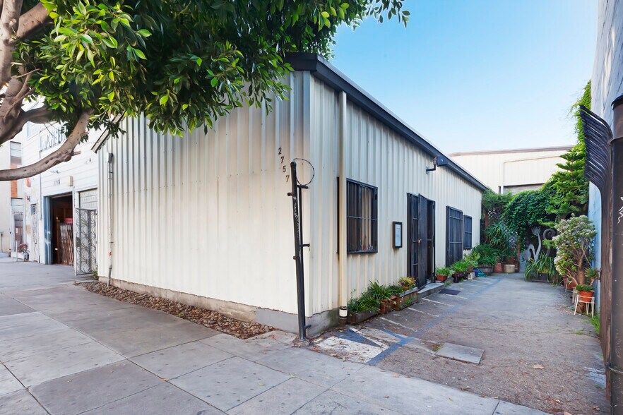 Primary Photo Of 2757 16th St, San Francisco Warehouse For Lease