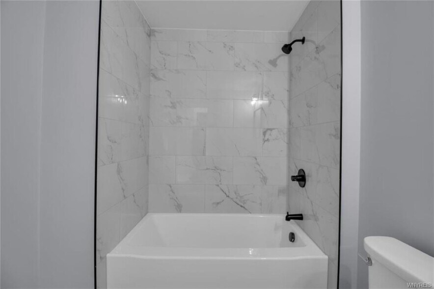 More Photos Of 49 William St, Tonawanda Apartments For Sale