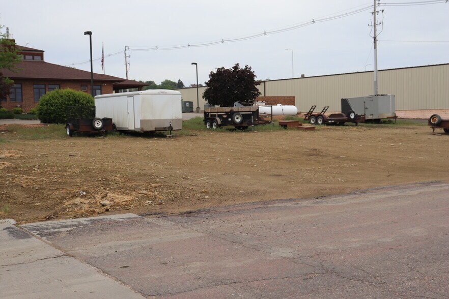 More Photos Of Main @ 1st, Winner Land For Sale