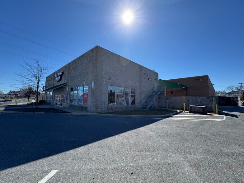 More Photos Of 2501 William Penn Hwy, Easton General Retail For Lease