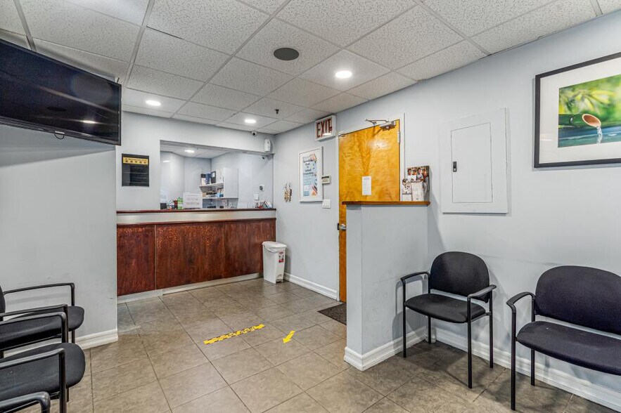 More Photos Of 133-47 Sanford Ave, Flushing Loft Creative Space For Sale