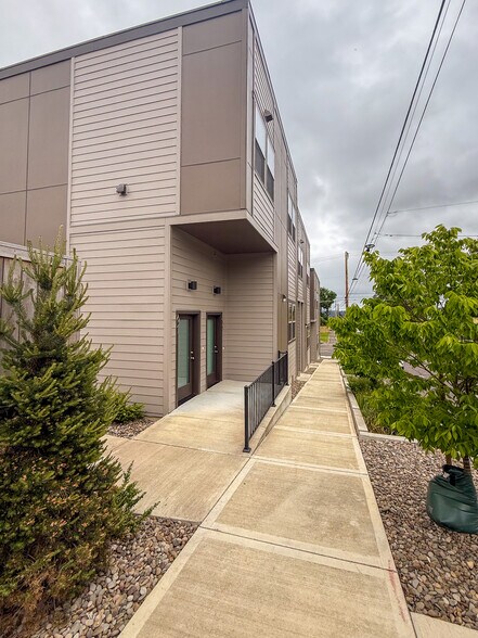 More Photos Of 621 Harrison St, Oregon City Multifamily For Sale