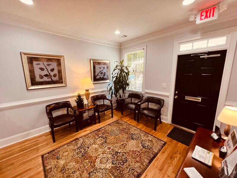 More Photos Of 2255 Sewell Mill Rd NE, Marietta Office For Sale