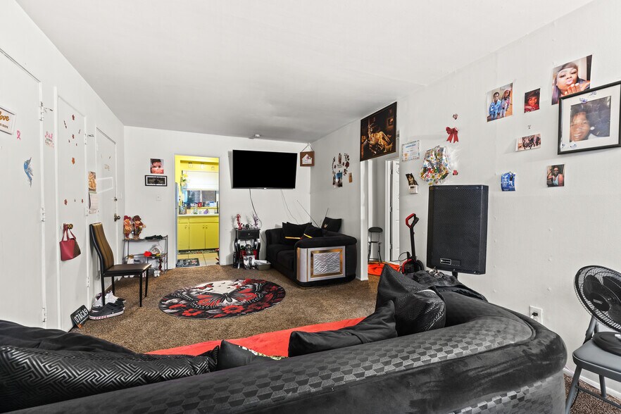 More Photos Of 12880 Dolphin St, Detroit Apartments For Sale
