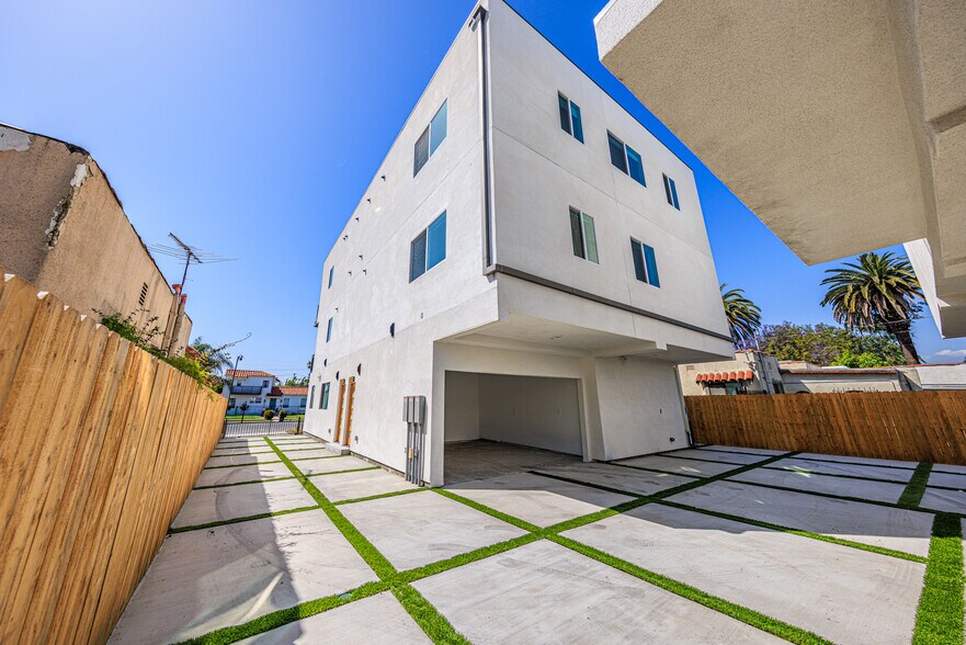 More Photos Of 2010 S Dunsmuir Ave, Los Angeles Multifamily For Sale