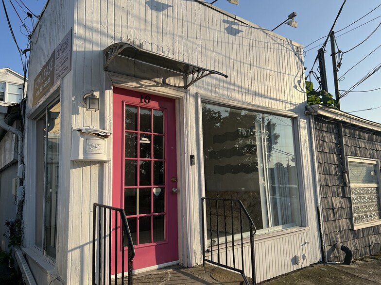 More Photos Of 10 Willowdale Ave, Port Washington Storefront Retail Office For Lease