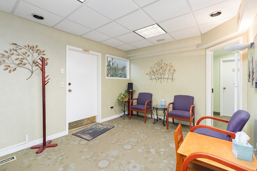 More Photos Of 155 Sycamore St, Glastonbury Office For Lease