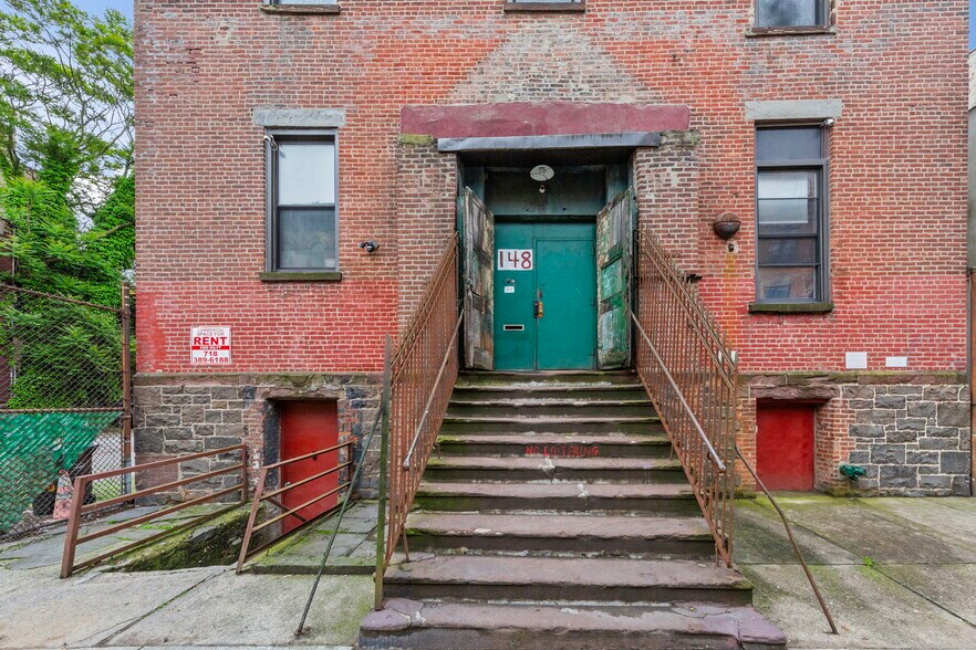 More Photos Of 148 India St, Brooklyn Warehouse For Lease