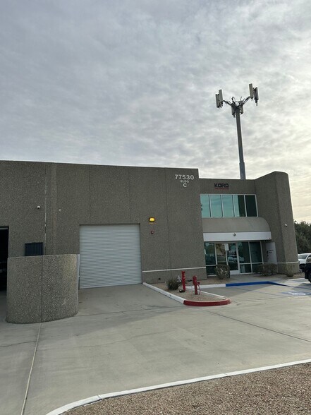 More Photos Of 77530 Enfield Ln, Palm Desert Showroom For Lease