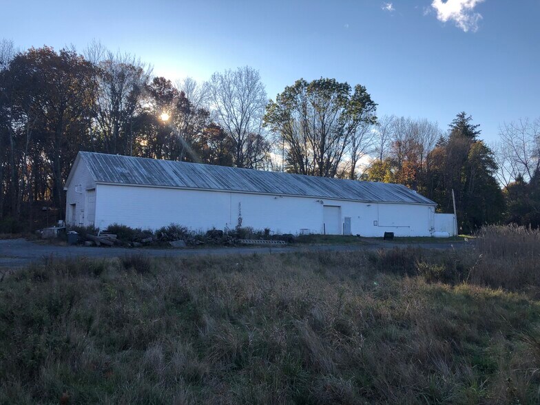 More Photos Of 328 N Grand Ave, Poughkeepsie Warehouse For Sale