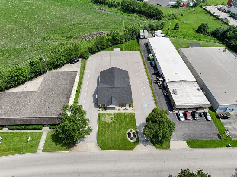 More Photos Of 250 Crossfield Dr, Versailles Industrial For Lease