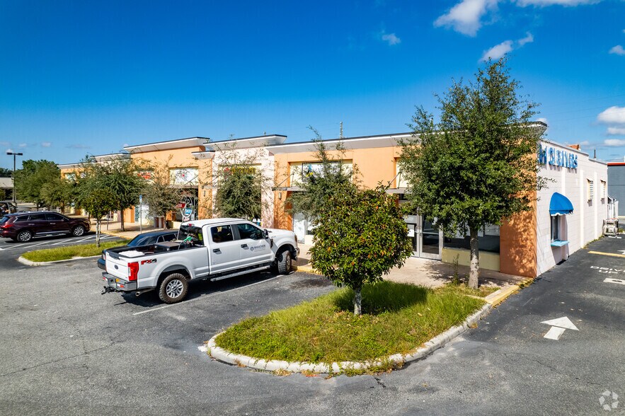 More Photos Of 2816-2830 S Bay St, Eustis General Retail For Lease