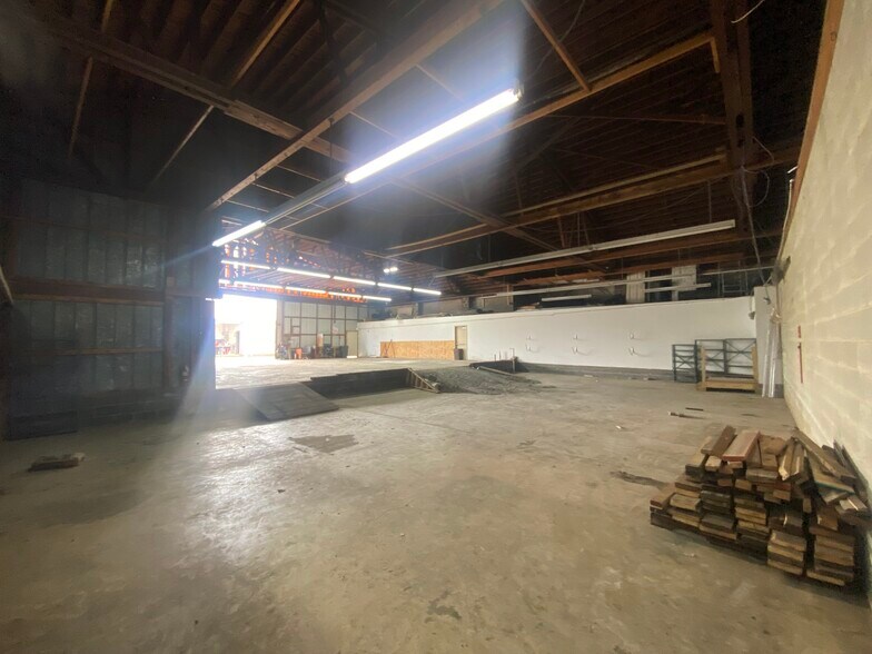 More Photos Of 15193-15207 Marlboro Pike, Upper Marlboro Warehouse For Lease