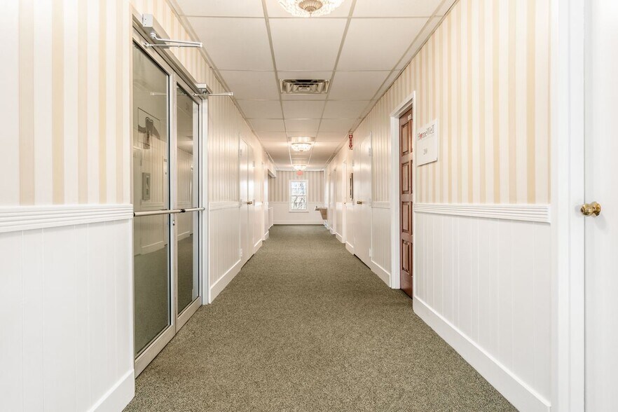 More Photos Of 6649 N High St, Worthington Medical For Sale