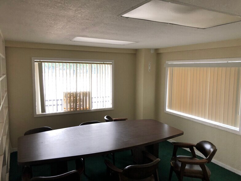 More Photos Of 531 Dog Track Rd, Longwood Office For Sale