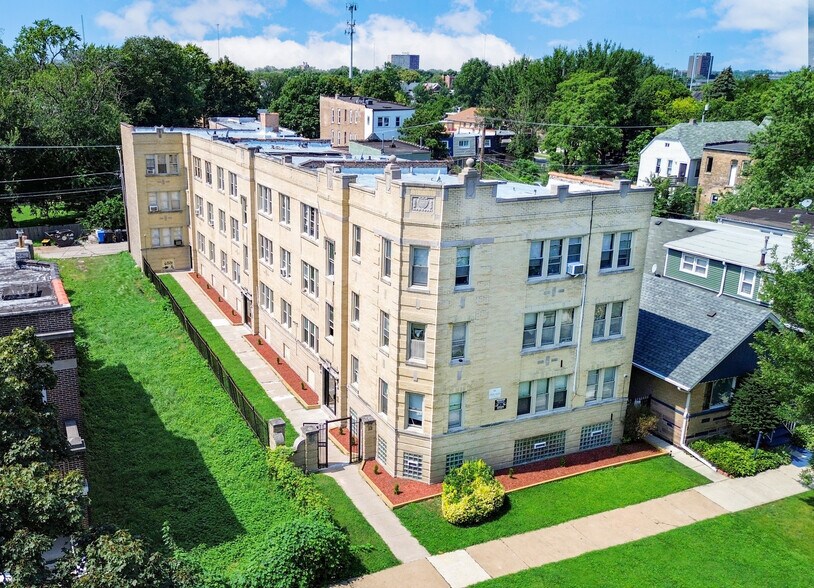 Primary Photo Of 6820 S Michigan Ave, Chicago Apartments For Sale