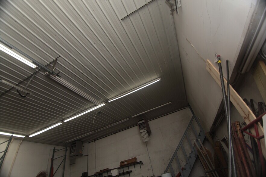 More Photos Of 4706 12th St, Rock Island Auto Dealership For Sale