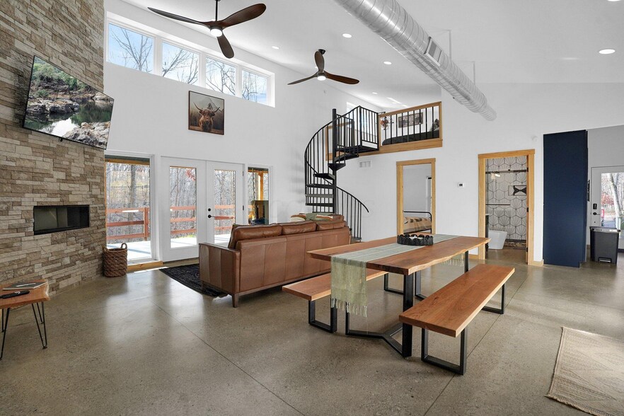 More Photos Of 21360 State Route 327, Laurelville Specialty For Sale
