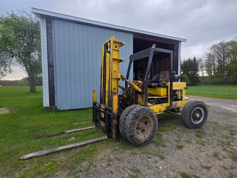 More Photos Of 1389 Old State Rd, Waterford Industrial For Sale
