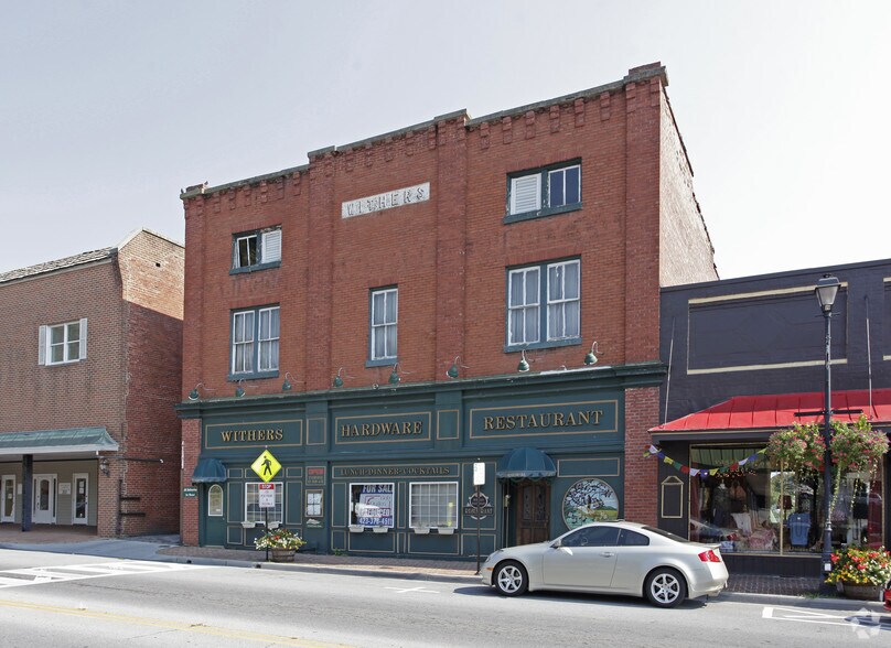 More Photos Of 260 W Main St, Abingdon Storefront Retail Residential For Lease