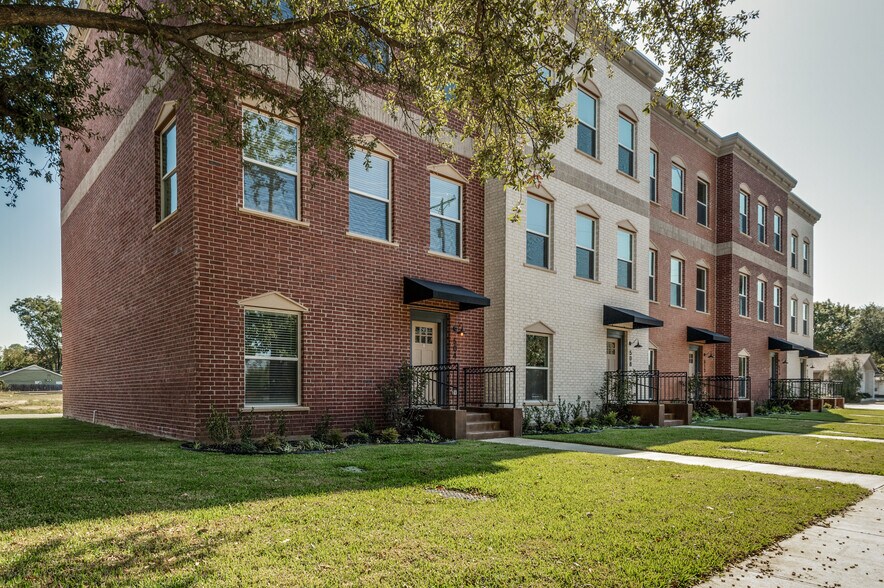 Primary Photo Of 504 O Connor Rd, Irving Multifamily For Sale