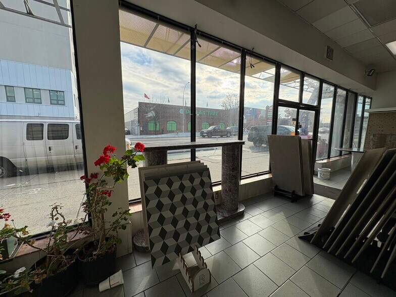 More Photos Of 51-23 Northern Blvd, Woodside Storefront For Lease