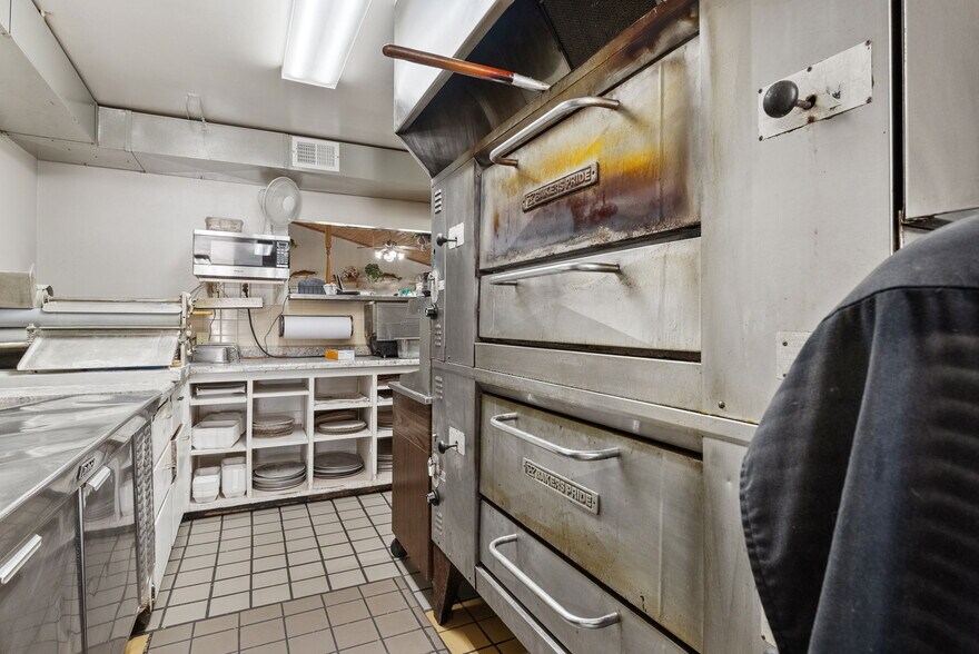 More Photos Of 6189 Tielens Rd, Dyckesville Restaurant For Sale