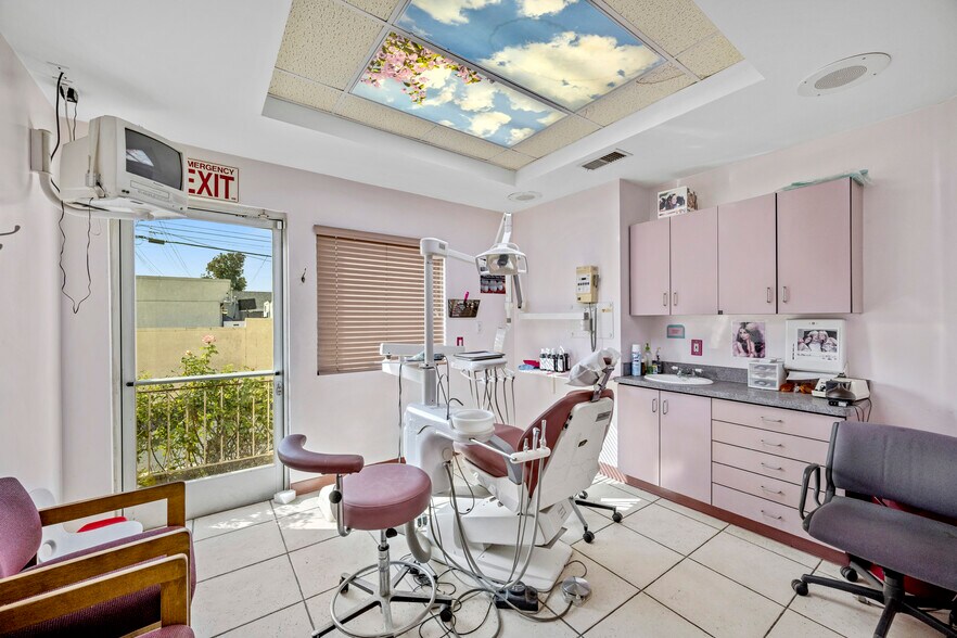 More Photos Of 10455 Lower Azusa Rd, Temple City Medical For Sale