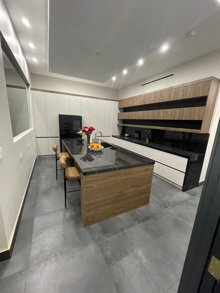 More Photos Of 8475 Lake Worth Rd, Lake Worth Medical For Sale