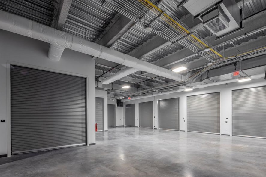 More Photos Of 4229 FM 620, Austin Showroom For Sale