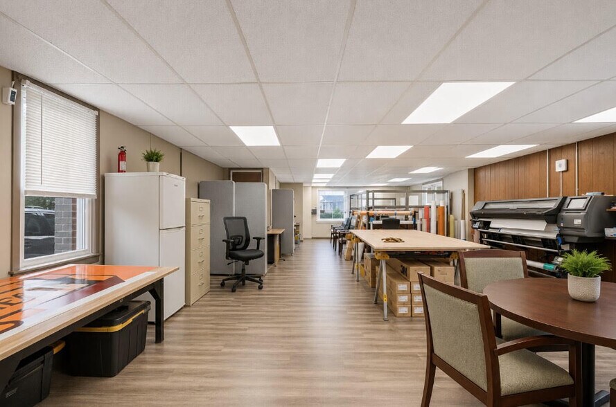 More Photos Of 152 Railroad St, Huntington Warehouse For Sale