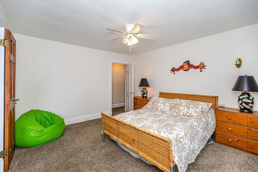 More Photos Of 404 Allegheny Ave, Towson Office For Sale