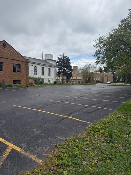 More Photos Of 15109 S Dillman St, Plainfield Religious Facility For Sale