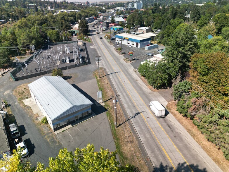 More Photos Of 427 Troy Rd, Moscow Warehouse For Sale