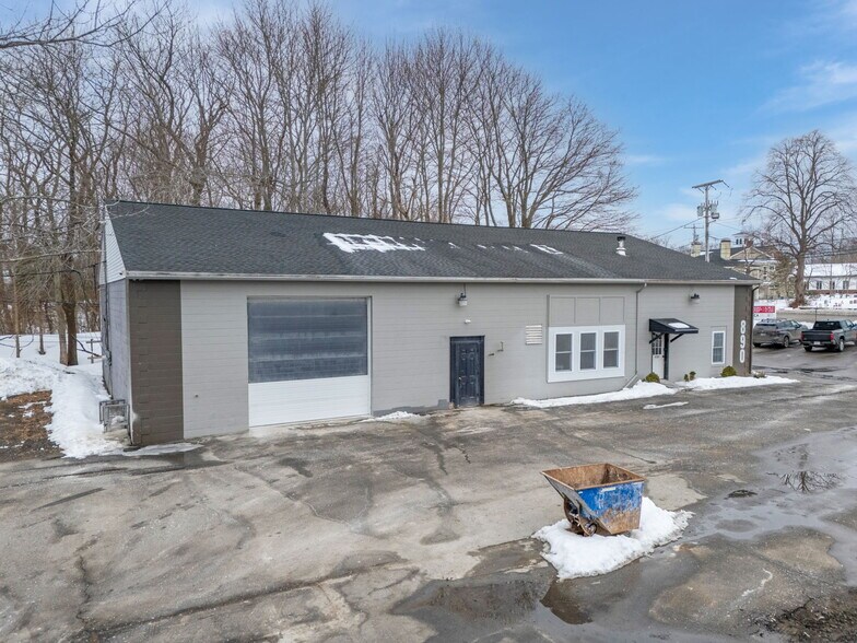 More Photos Of 890 Lafayette Rd, Seabrook Freestanding For Lease