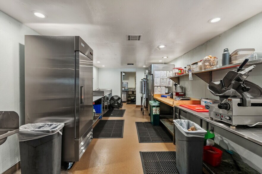 More Photos Of 3106 Golden Gate Dr, Napa Flex For Sale