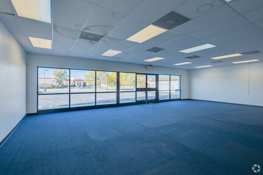 More Photos Of 2700 E Sauk Trail Rd, Sauk Village Storefront Retail Office For Sale