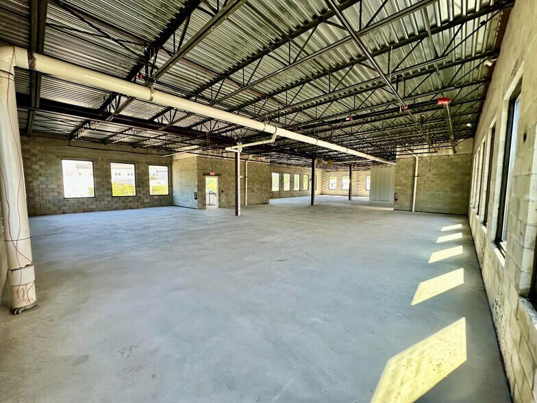 More Photos Of 95 Jaidev Rd, Saint Johns Medical For Lease