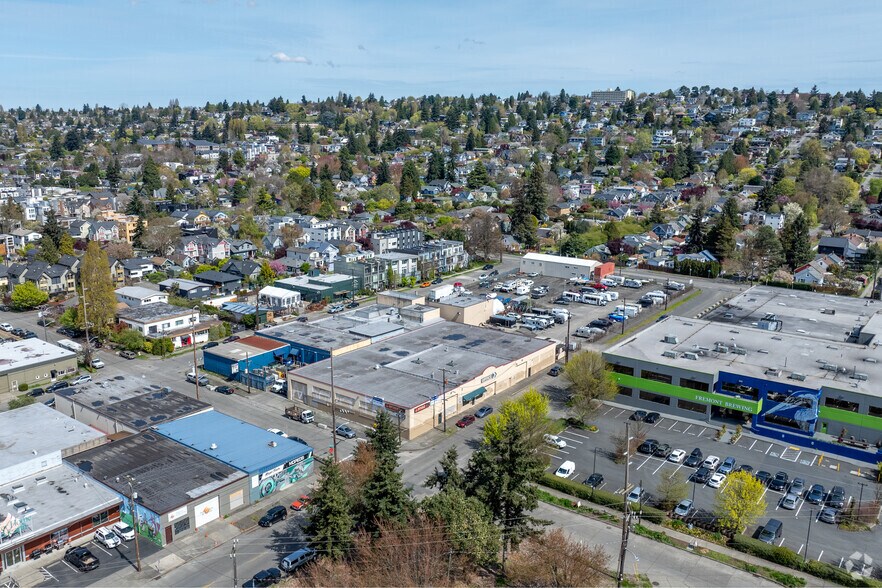 More Photos Of 832-844 NW 48th St, Seattle Manufacturing For Lease