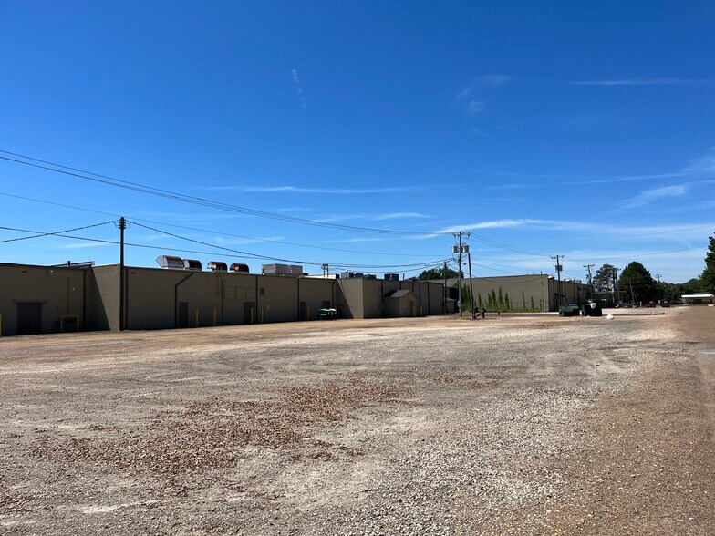 More Photos Of 201 Alabama St, Columbus Unknown For Lease