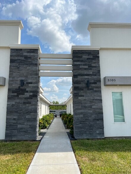 More Photos Of 3305 Frio Ave, McAllen Apartments For Sale