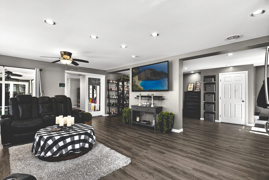 More Photos Of 690 Main St, Vintondale Loft Creative Space For Sale