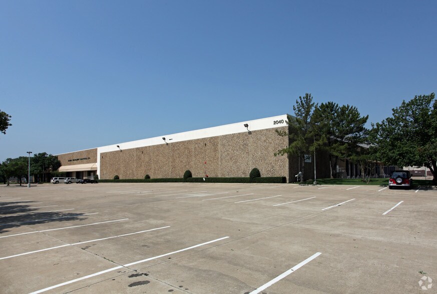 Primary Photo Of 2040 McKenzie Dr, Carrollton Distribution For Lease