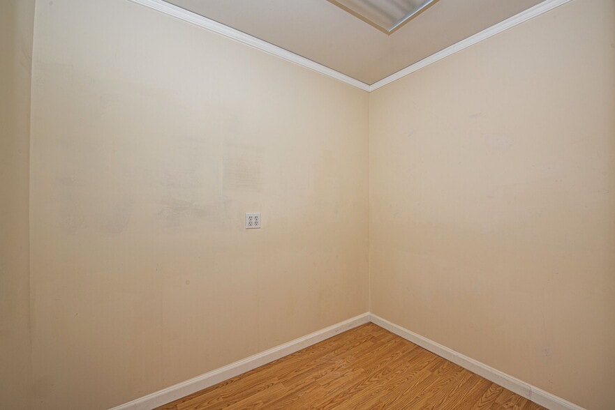 More Photos Of 1360 Montauk Hwy, Mastic Office For Lease