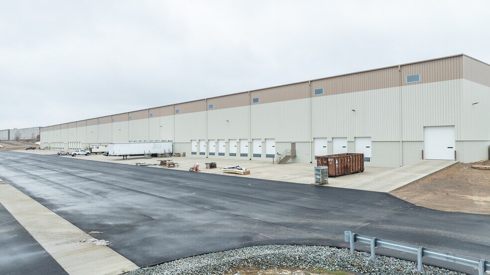 More Photos Of 620 Oak Ridge Rd, Hazle Township Warehouse For Lease