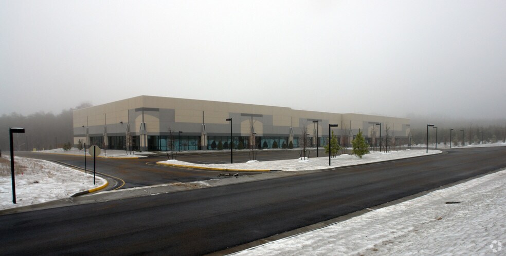 More Photos Of 8110 River Stone Dr, Fredericksburg Warehouse For Lease